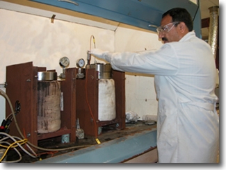 Autoclaves for high temperature high pressure corrosion tests