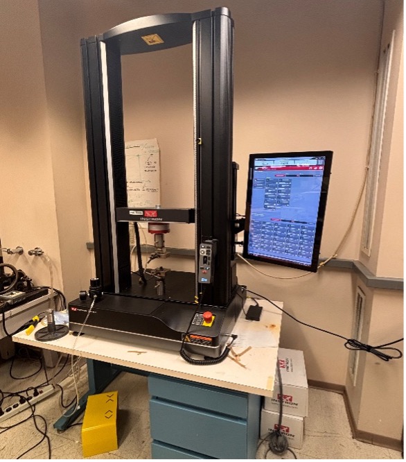 Instron Test Frame for Generalized   Compression and Tensile Testing